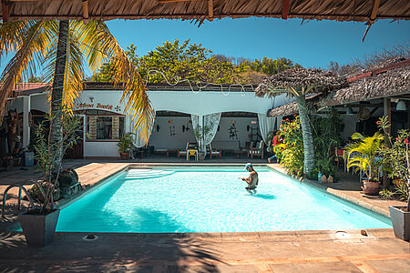 Piscine du Meva hôtel